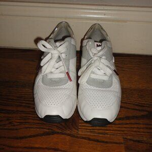 MICHAEL KORS Leather White and Gray Lace Up Running Shoes Size 7.5